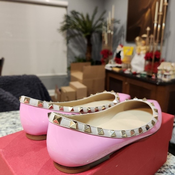 NEW Valentino Garavani Rockstud Patent Barbie Pink Leather Flats Size 38.5 - Picture 8 of 12